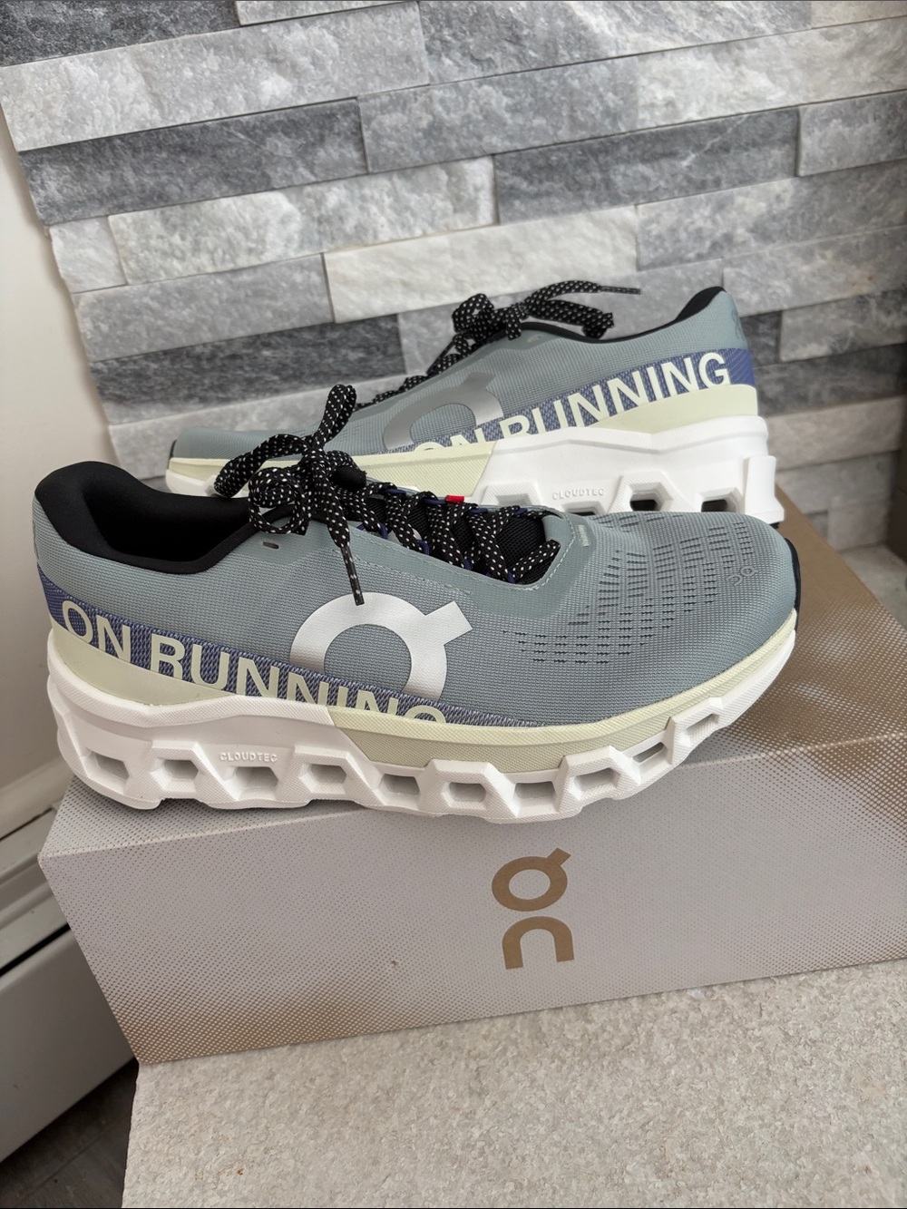 On cloudmonster 2 women’s sneakers new in box size 10
